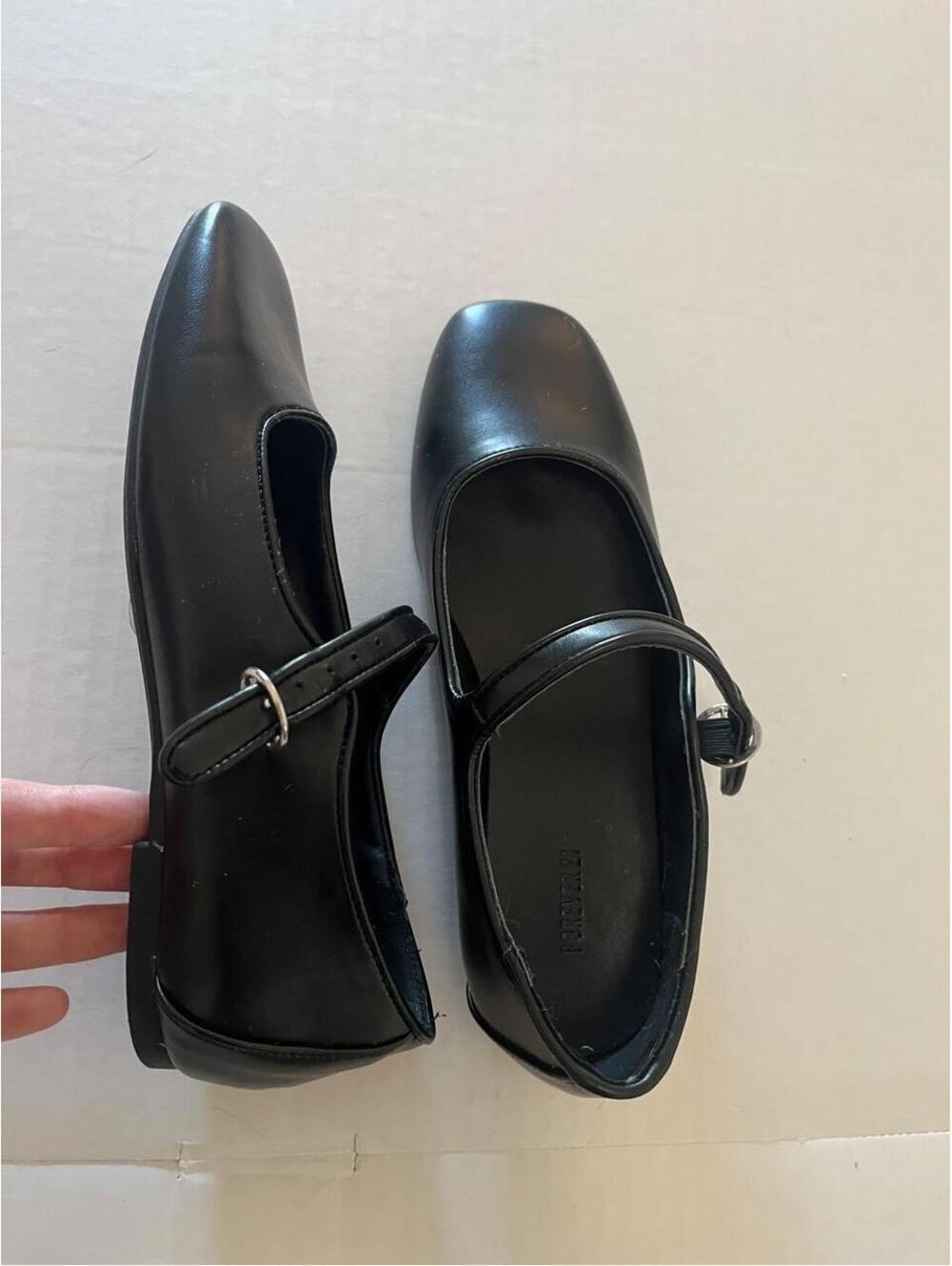 black Mary Jane flats